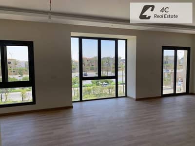 Lowest price for an ultra-super-lux finished apartment - immediate resale in Eastown, Fifth Settlement  with a distinctive layout and open view, ready