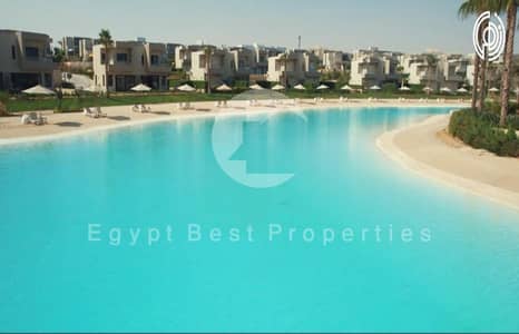 توين هاوس للبيع في أزهي الساحل الشمالي راس الحكمه  فيو لاجوون متشطب بالكامل مع التكيفات + كبائن المطبخ