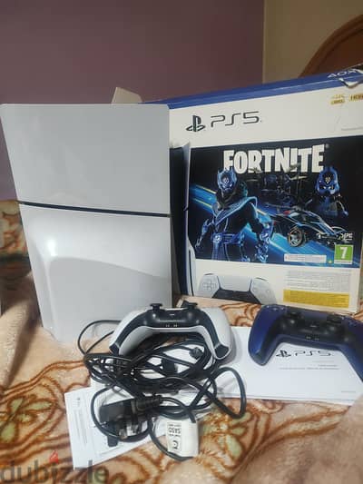Ps5 Slim + 2 Controllers