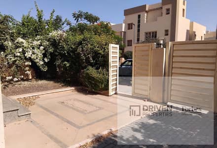 اقل سعر توين هاوس متشطب بالكامل 4 غرف للبيع في كمبوند جراند هايتس Grand Heights Compound التوسعات الشماليه 6اكتوبر الجيزه