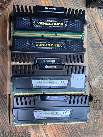 Corsair Vengeance DDR3 32GB — للبيع (8GB x 4 / 2 كيت كامل)