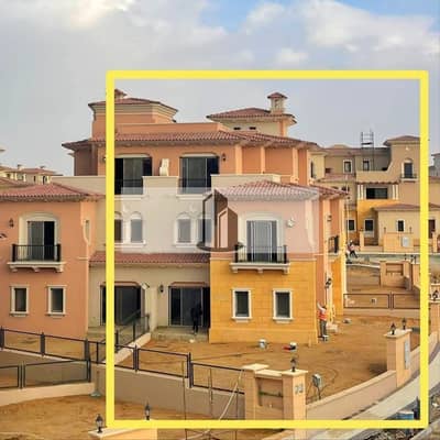 Quattro Corner للبيع في City Gate التجمع الخامس استلام فوري وبرايم لوكيشن