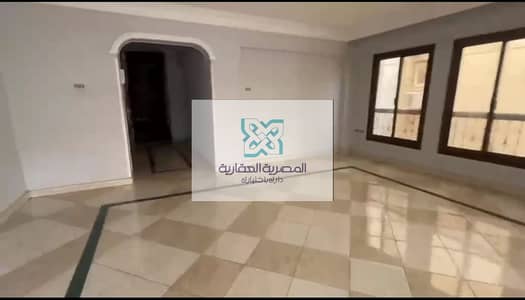 Apartment for rent in Al Miraj Al Ulwi behind Carrefour and the ring road with kitchen and window air conditioning in the bedroom and water heater in the bathroom, 3rd floor without elevator
