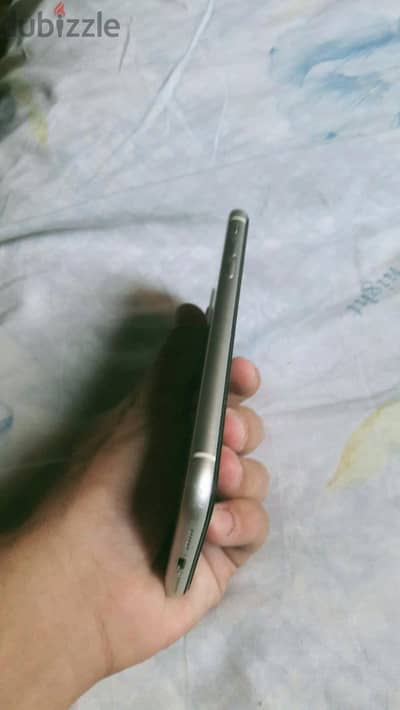 Apple - iPhone 11