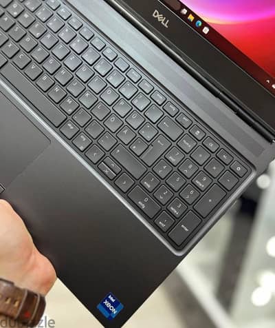 Dell Precision 7560  الهندسي  بوحش المعالجات Intel Xeon