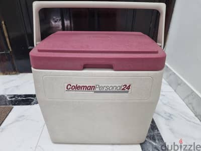 ايس بوكس بحاله ممتازة سعة ٢٤ لتر و معاه ال ice bag