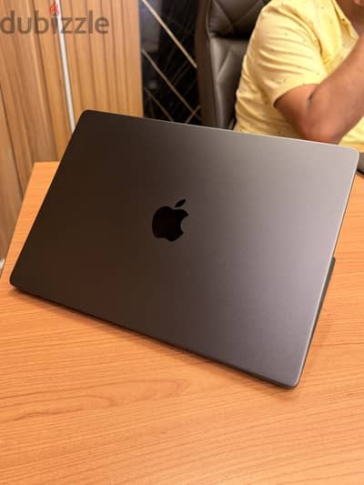 MacBook Pro 14" (M4) – Like New