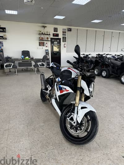 Bmw s1000r m package