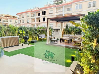 Duplex for sale in the heart of the northern expansions of Abha Compound. Sold furnished and equipped. Prime location within the compound overlooking