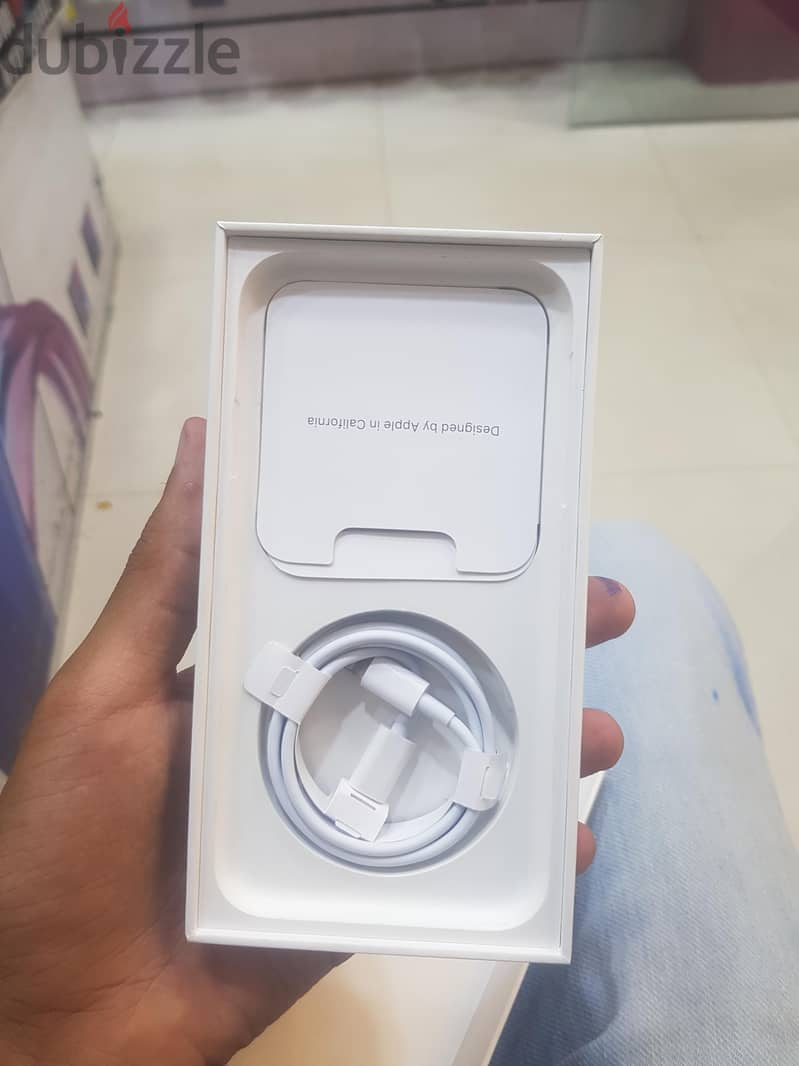 Apple - iPhone XR 1