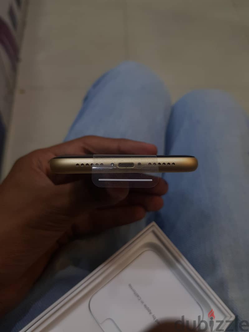 Apple - iPhone XR 3