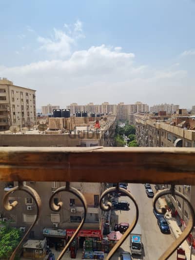 شقه للبيع في السفارات- عمارات الشمس امام السجل المدني - الشارع الرئيسي