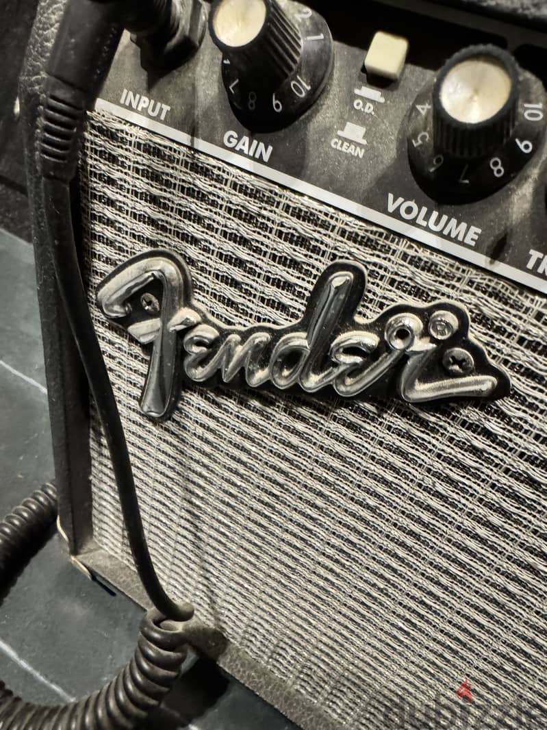 Funder frontman guitar amplifier 2