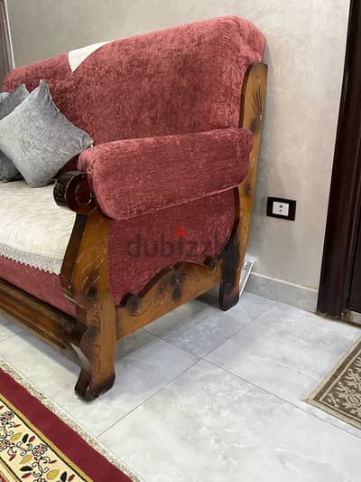 انتريه ٢كنبه ٢كرسي خشب نضيف جدا مدهون ولسه متنجد