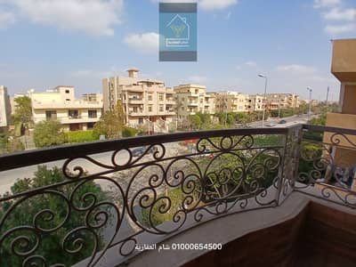 شقة للايجار بالشيخ زايد الحي الثامن 180م دور ثالث