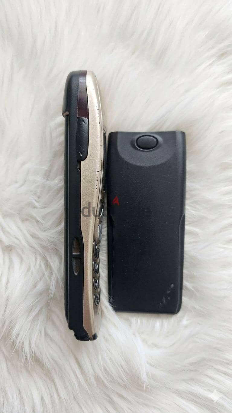 Nokia 6310i 1