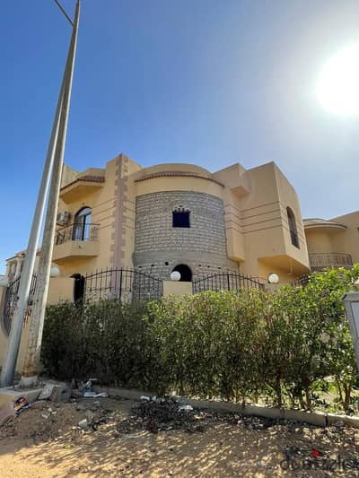 Apartment for sale in front of ground private entrance next to Saudi and chill out