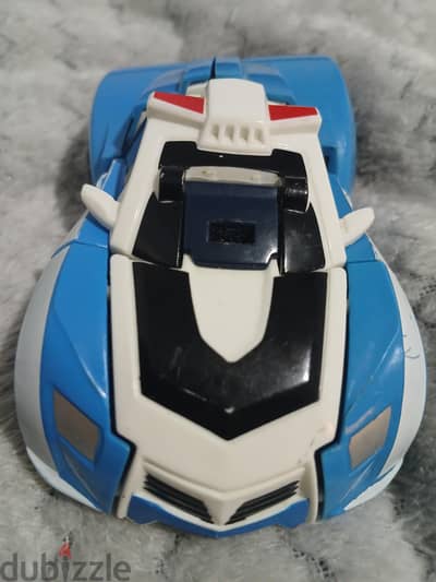 استعمال خفيف transformers car that can turn to a robot