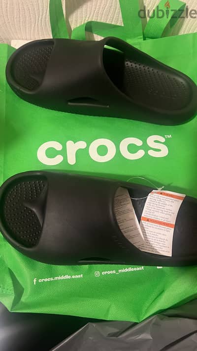 Crocs mellow recovery slides black color never worn size 43EU