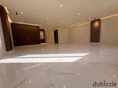 Apartment for sale in the third neighborhood, adjacent to the first on the central axis, 220 meters
