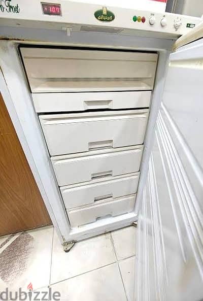 ديب فريزر كريازي 4 درج ديجيتال نوفروست