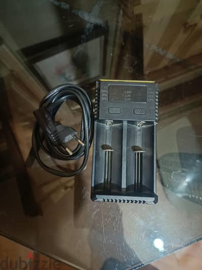 شاحن بطاريات Nitecore i2
