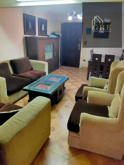 Apartment for sale in Al-Haram in a very special location near the Al-Masaha station and between Al-Haram Street and King Faisal Street, two rooms and a hall, natural gas and air conditioning, an opportunity for residence or investment