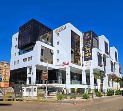 Exceptional duplex ground store for restaurants and cafes in the heart of Maadi inside Degla Square Mall