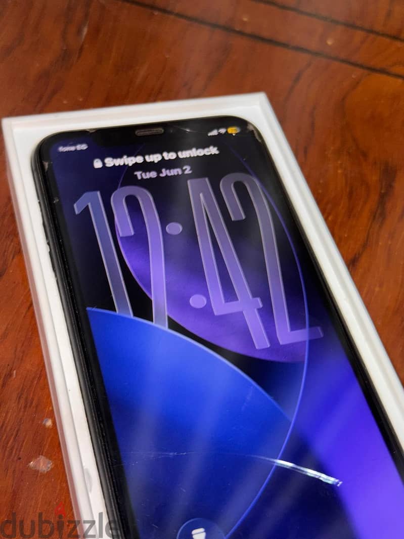 Apple - iPhone 11 9