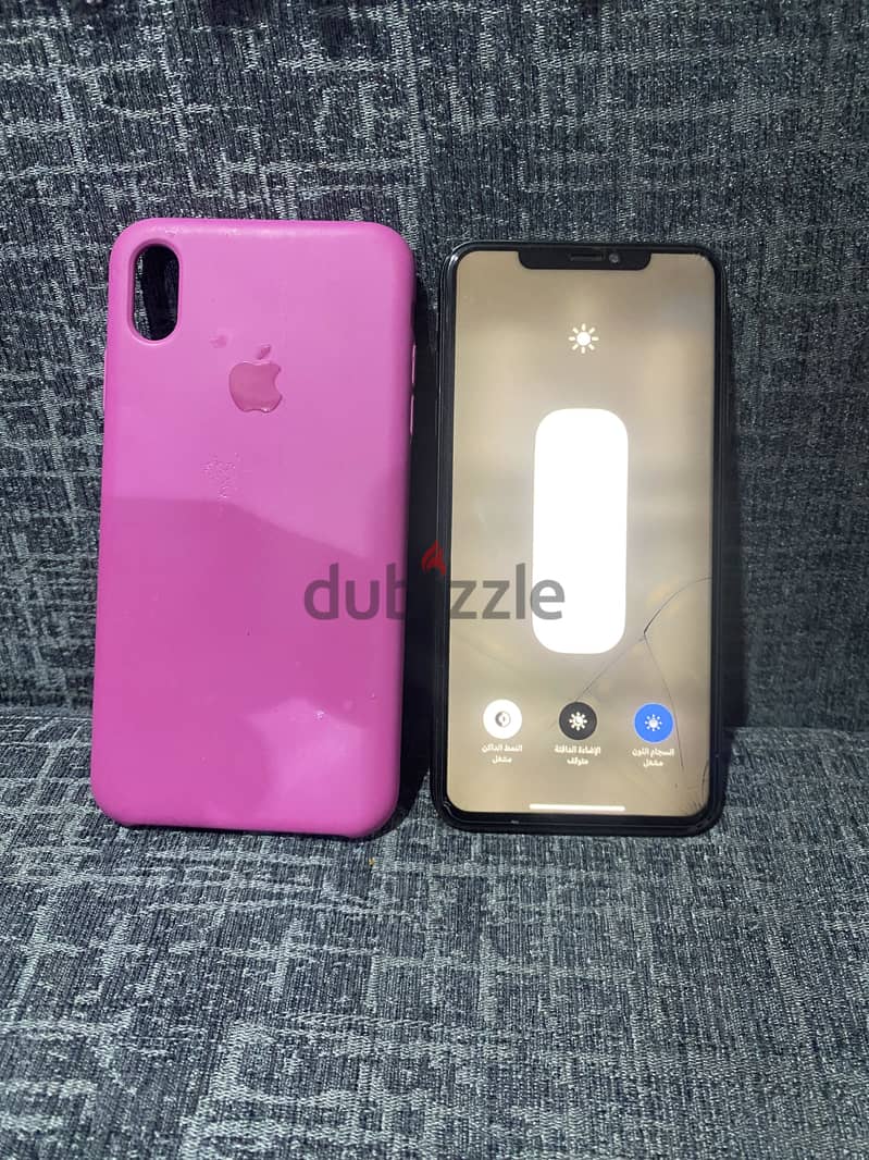 iPhone Xsmax (64gb) 2