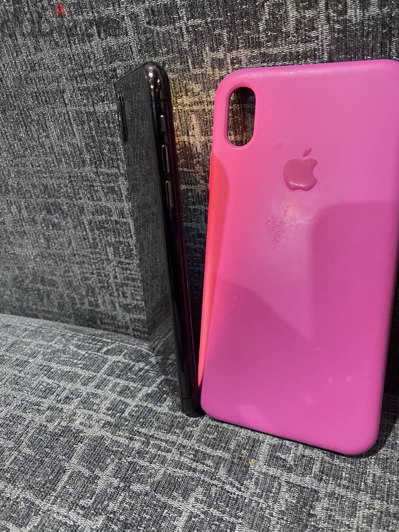 iPhone Xsmax (64gb) 7