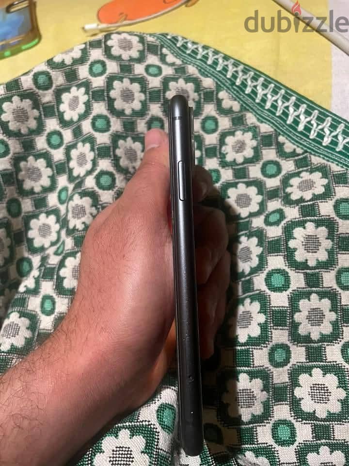 iPhone 11 2