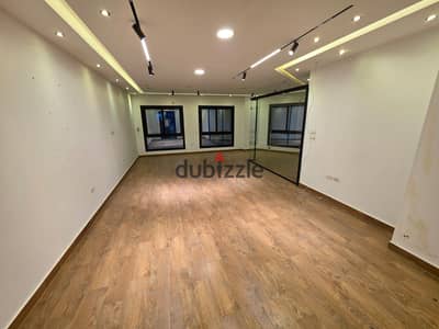 Distinctive office headquarters 200m ultra modern for rent in the strongest administrative building in Rayhana Plaza Zahraa Al-Maadi