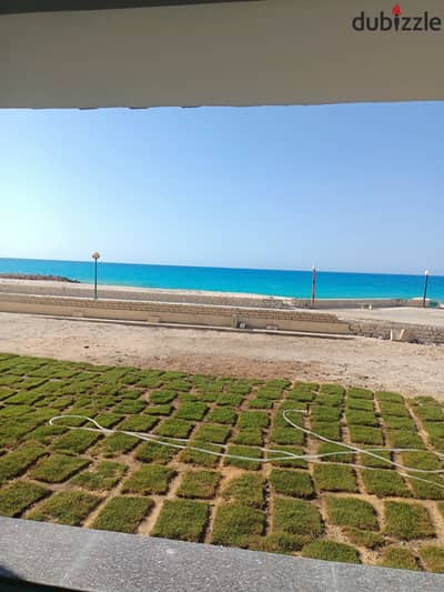 For rent: a ground chalet in the first beachfront row, 4 rooms, Green Beach village, North Coast.