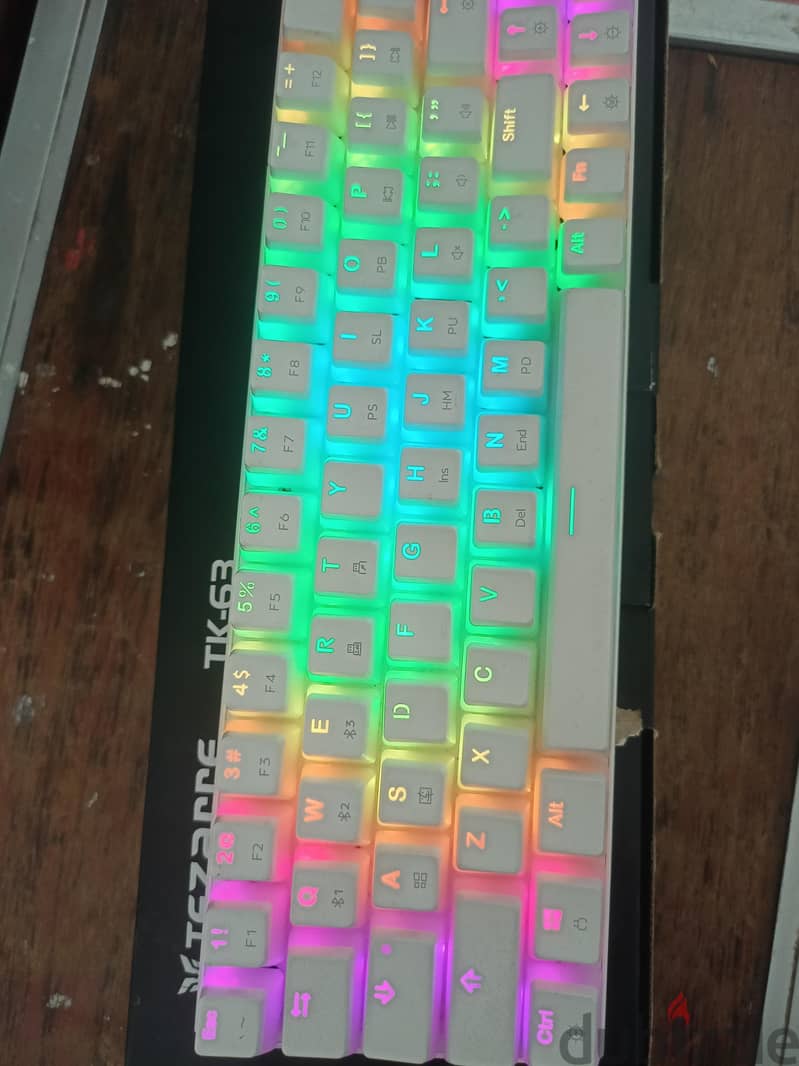 tezarre TK-63 WIRELESS AND WIRED keyboard 7