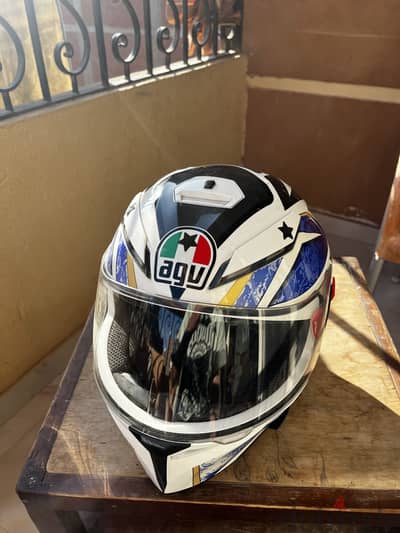 خوذه agv