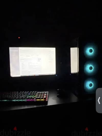 Gaming setup + شاشه dell + كيبورد و ماوس gaming