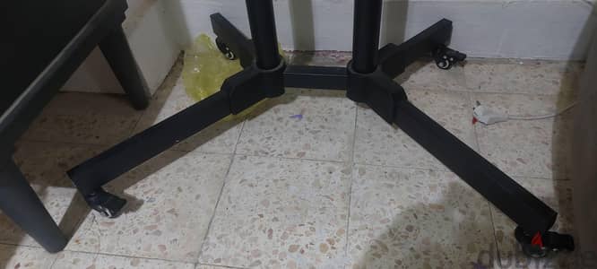 حامل شاشة متحرك من ٢٢ بوصة حتى ٧٠ بوصة