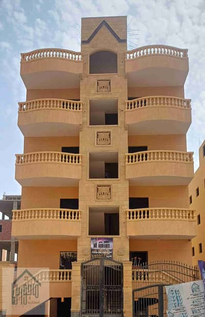 Apartment for sale in the prime location in City View in the Golden Square in October Gardens 155 m initial receipt and installments over two years
