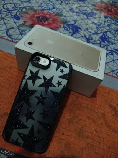 Apple - iPhone 7
