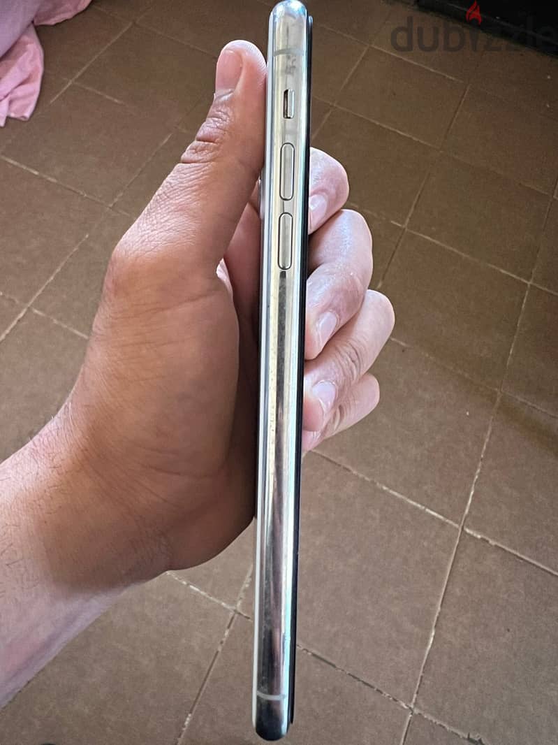 iPhone 11 Pro Max 2