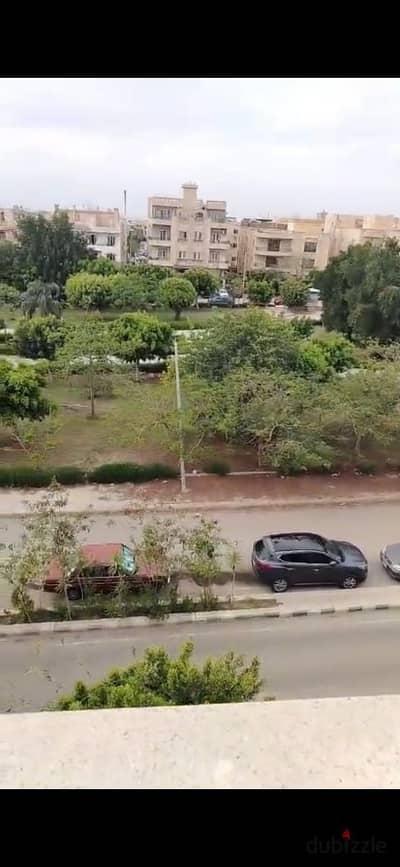 Roof for Sale in the Second District – Garden View