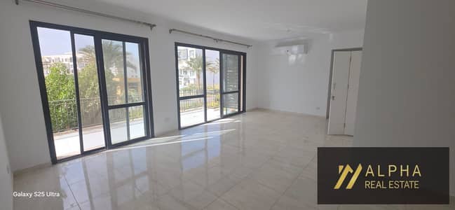 شقة للايجار في Eastown Residences القاهرة الجديدة التجمع الخامس بالقرب من الجامعة الامريكية والجولدن سكوير موقع مميز جاهزة للسكن