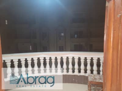 للبيع شقه 200 م تشطيب الترا سوبر لوكس موقع مميز  البوابه الاولى حدائق الاهرام