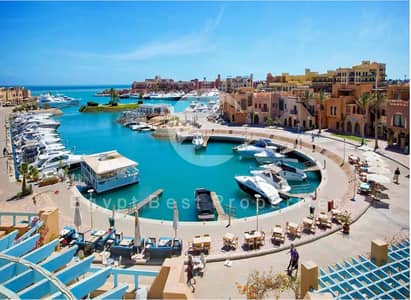 منزل تاون هاوس للبيع، تشطيب كامل، بإطلالة بانورامية على البحر، بسعر مغرٍ للغاية، وقريب من موقع التسليم.