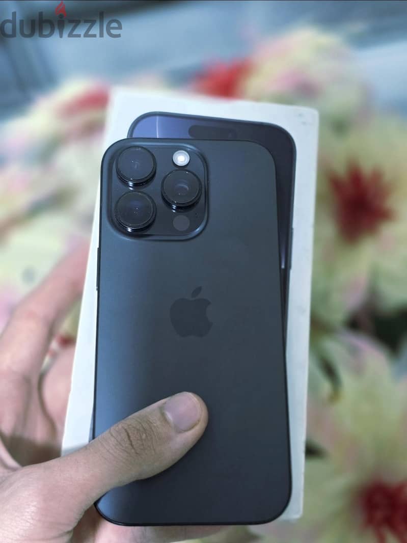 Apple - iPhone 16 Pro 4