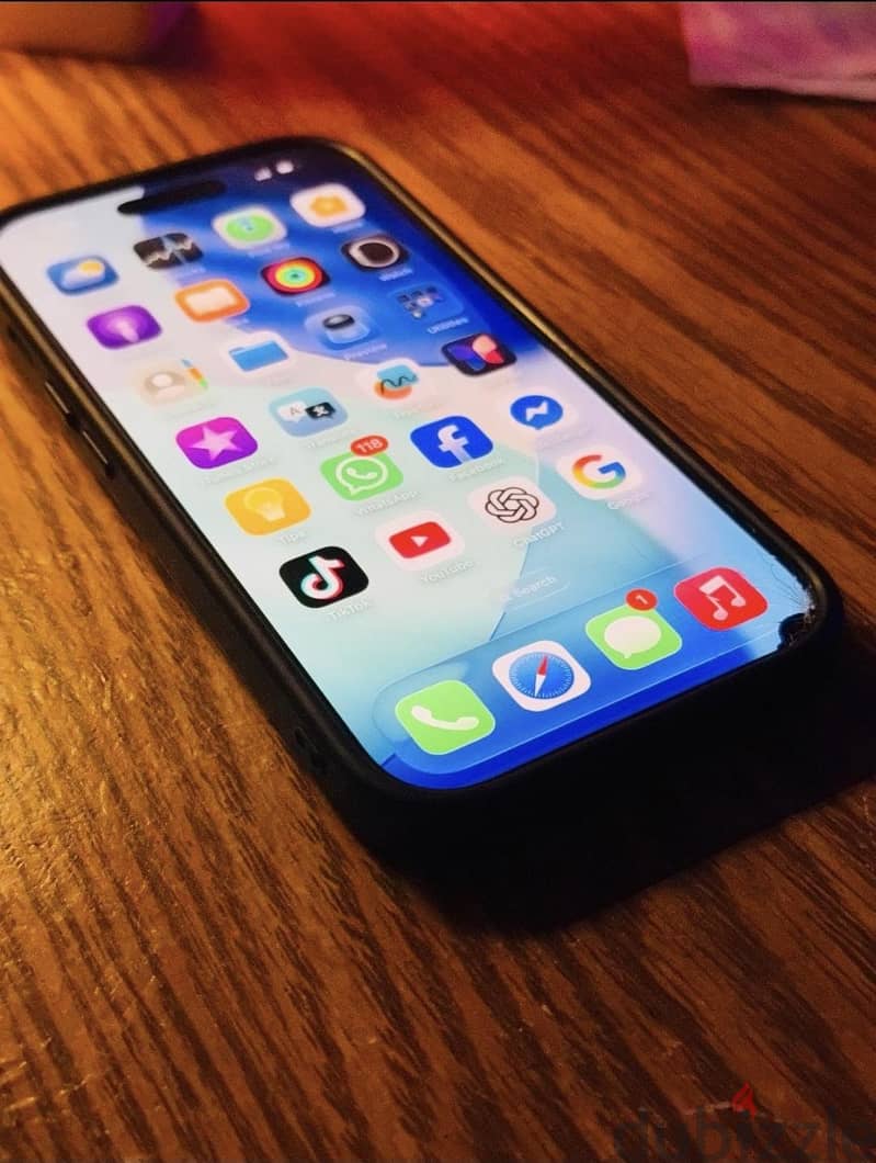 Apple - iPhone 16 Pro 10