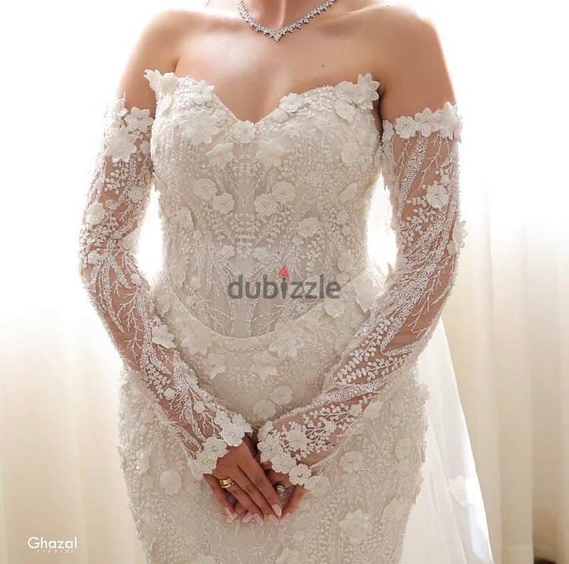 Luxury wedding dress 10