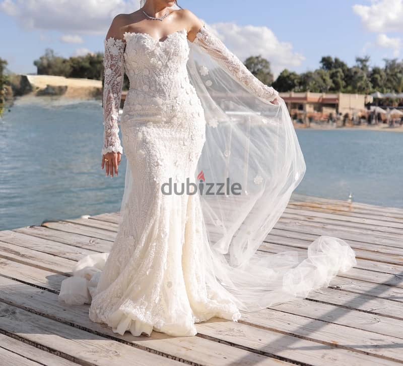 Luxury wedding dress 19