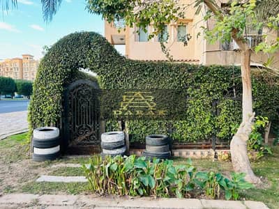Apartment for sale, Madinaty, Ground floor, 125+65 garden view, wide garden view, open B1 in front of the services